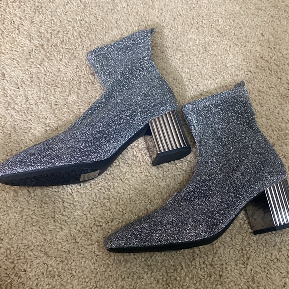 Michael kors NEW silver metallic sock boot stretch fabric heels size 6 - Picture 3 of 12